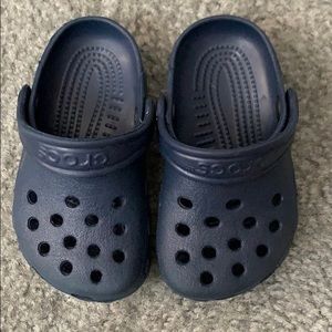 Crocs navy